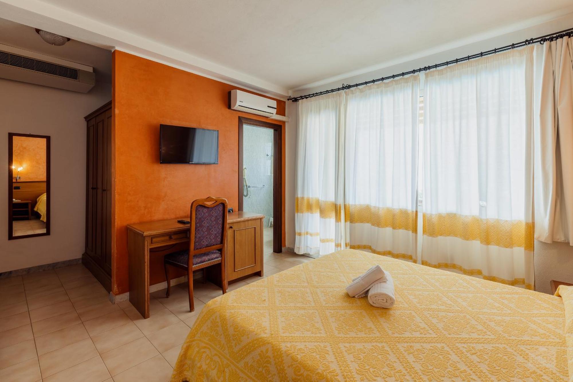 Malaspina Hotel & Resort Bosa Exteriér fotografie